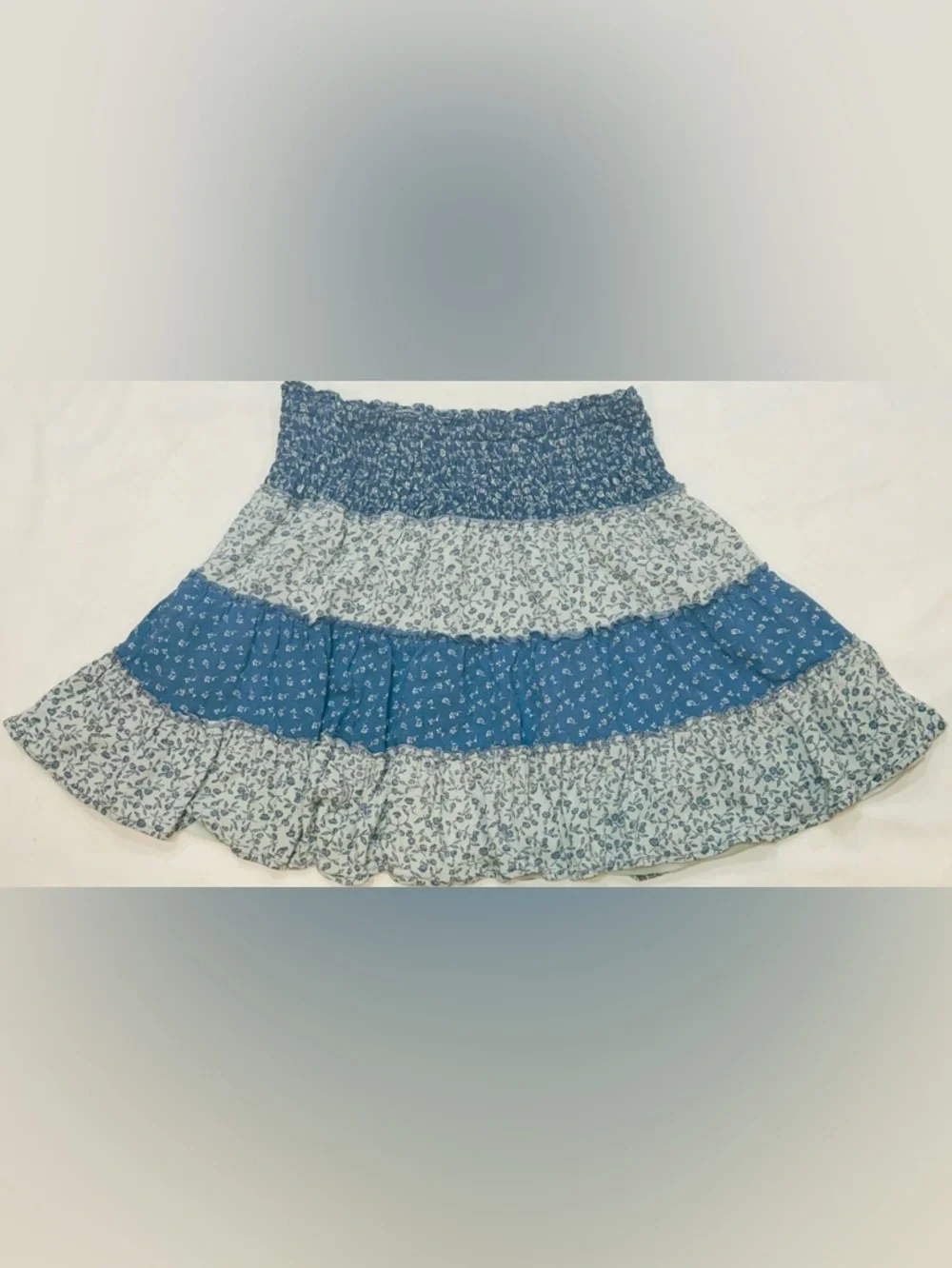American Eagle Blue Floral Tiered Smocked Mini Skirt Boho Cottagecore Boho Sz XS - Picture 2 of 9